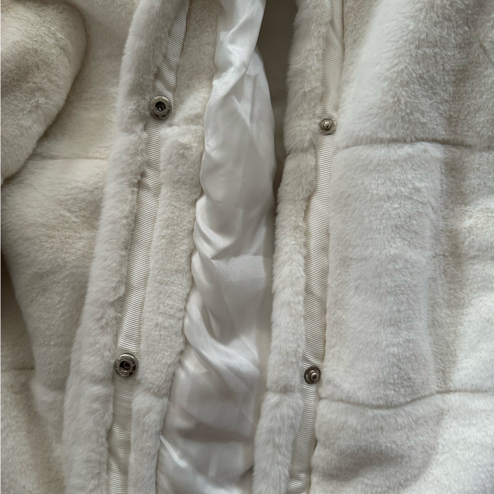 Faux fur jacket - Picture 6 of 6